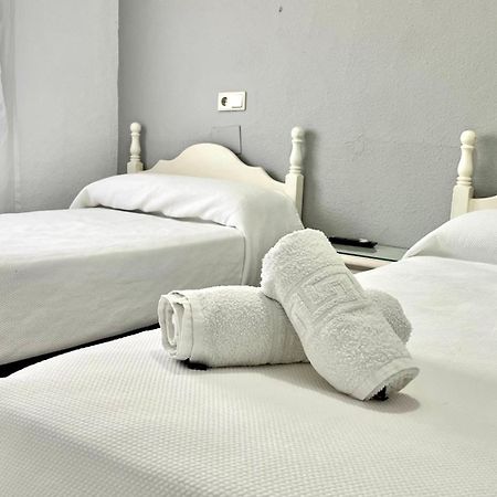 Hostal Carlos III Aldea Quintana Екстер'єр фото