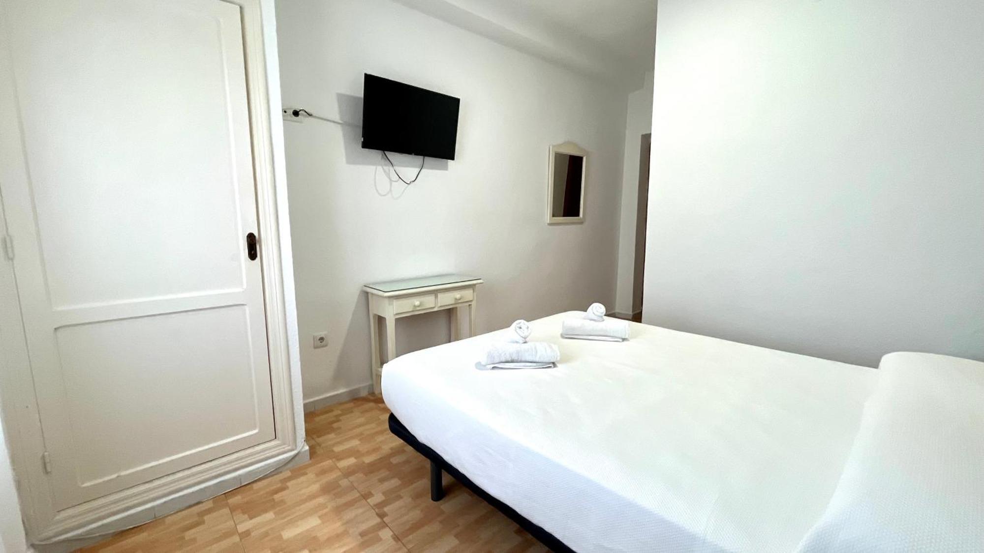 Hostal Carlos III Aldea Quintana Екстер'єр фото