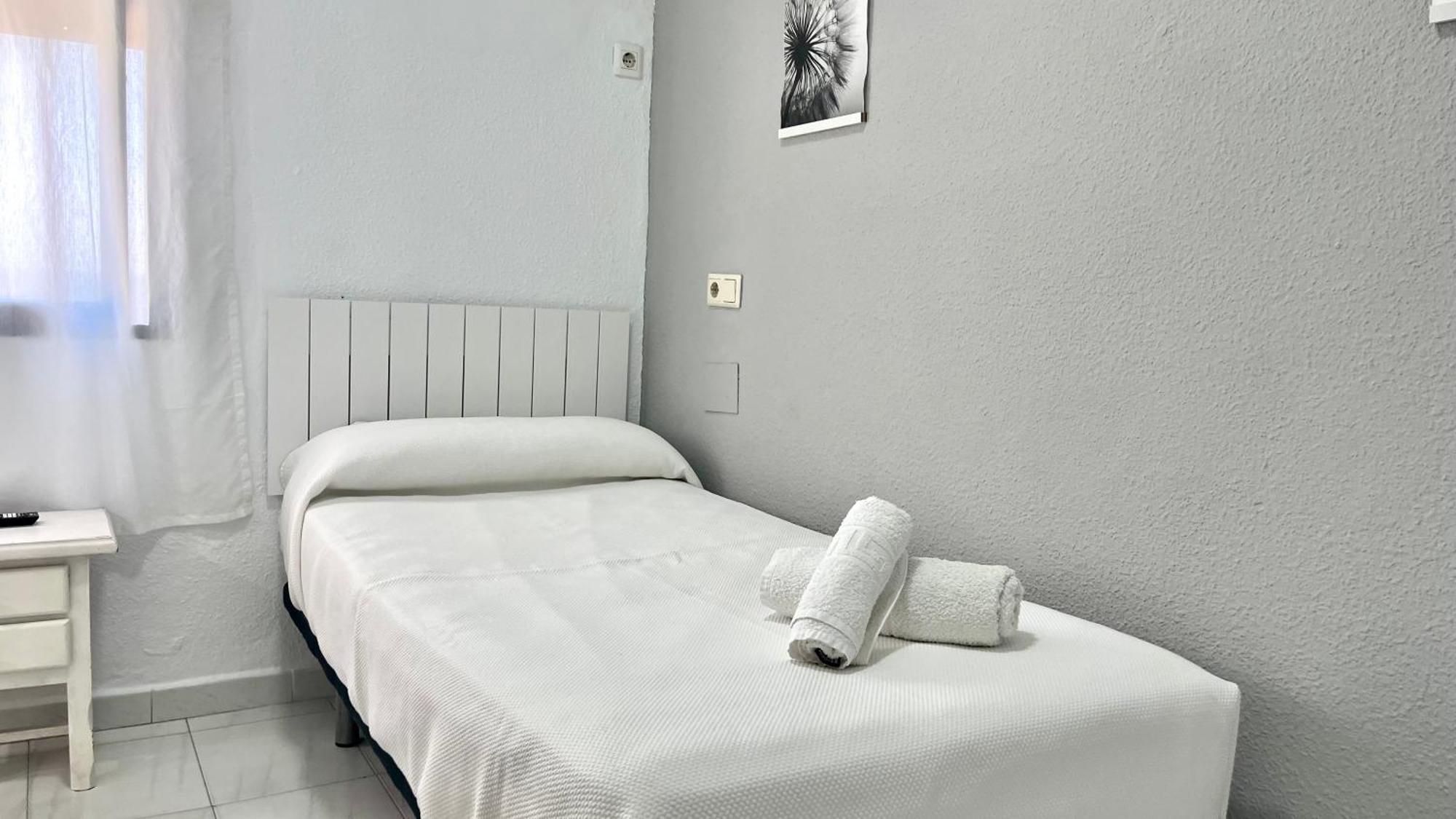 Hostal Carlos III Aldea Quintana Екстер'єр фото
