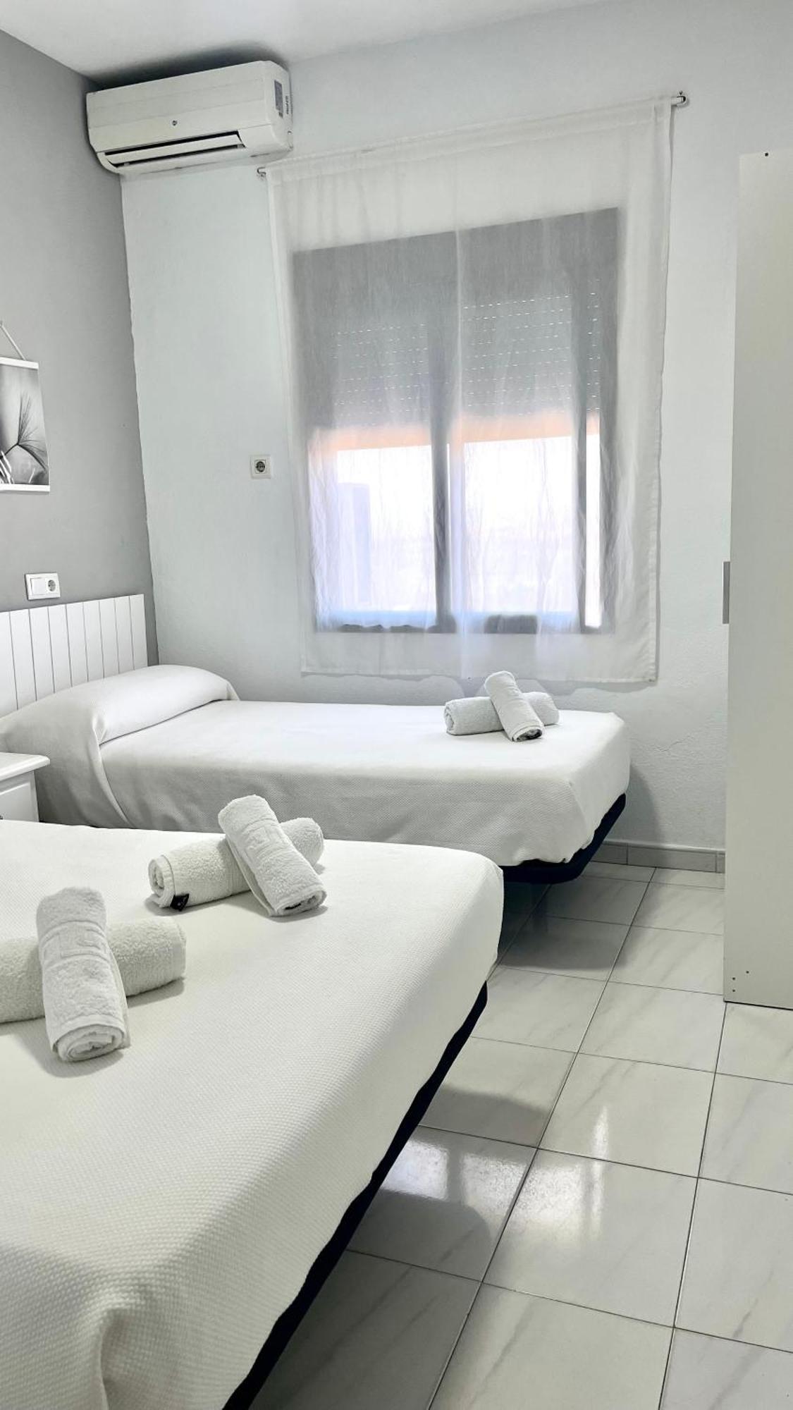 Hostal Carlos III Aldea Quintana Екстер'єр фото