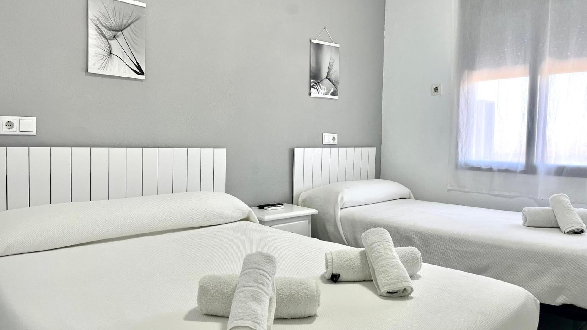 Hostal Carlos III Aldea Quintana Екстер'єр фото